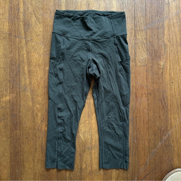 Lululemon Fast & Free Crop II Nulux 19” Green Leggings - Picture 5 of 5